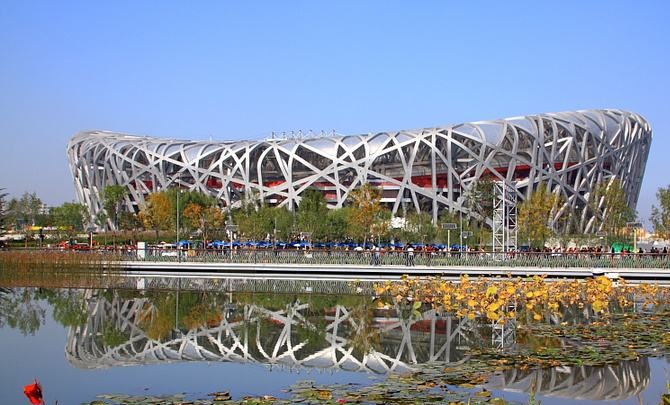 兩座奧運(yùn)場館的對比，鳥巢失敗了